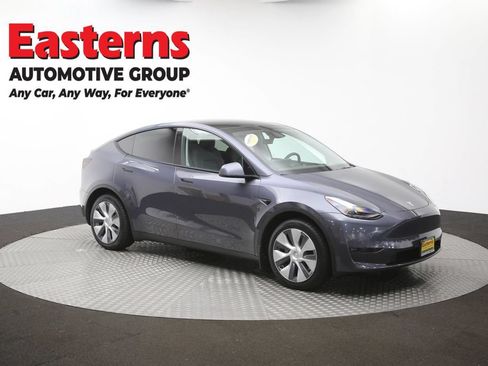 Used 2023 Tesla Model Y Long Range AWD/4WD image 45