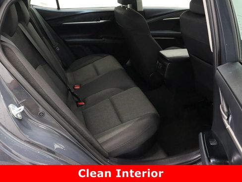 Used 2025 Toyota Camry LE image 33