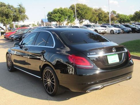 Used 2019 Mercedes-Benz C 300 Sedan image 12