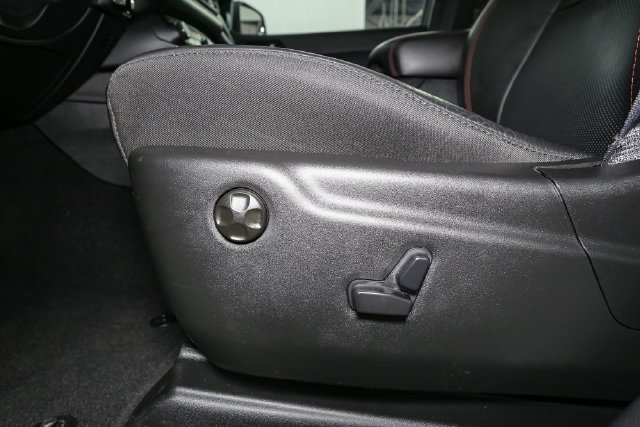 Used 2025 Dodge Durango R/T w/ Blacktop Package AWD/4WD image 46