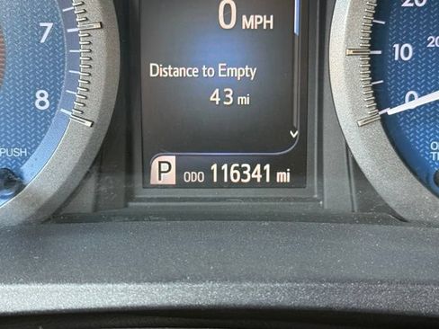 Used 2017 Toyota Sienna XLE Premium FWD image 16
