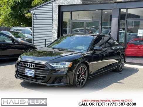 Used 2020 Audi S8 L w/ S8 Executive Package AWD/4WD image 3