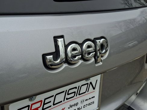 Certified 2020 Jeep Grand Cherokee Laredo w/ Quick Order Package 2BN North image 33