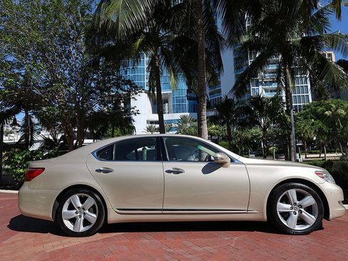Used 2010 Lexus LS 460 w/ Luxury Value Edition image 15