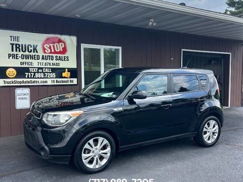 Used 2015 Kia Soul + FWD image 1