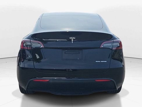 Used 2023 Tesla Model Y Long Range AWD/4WD image 7