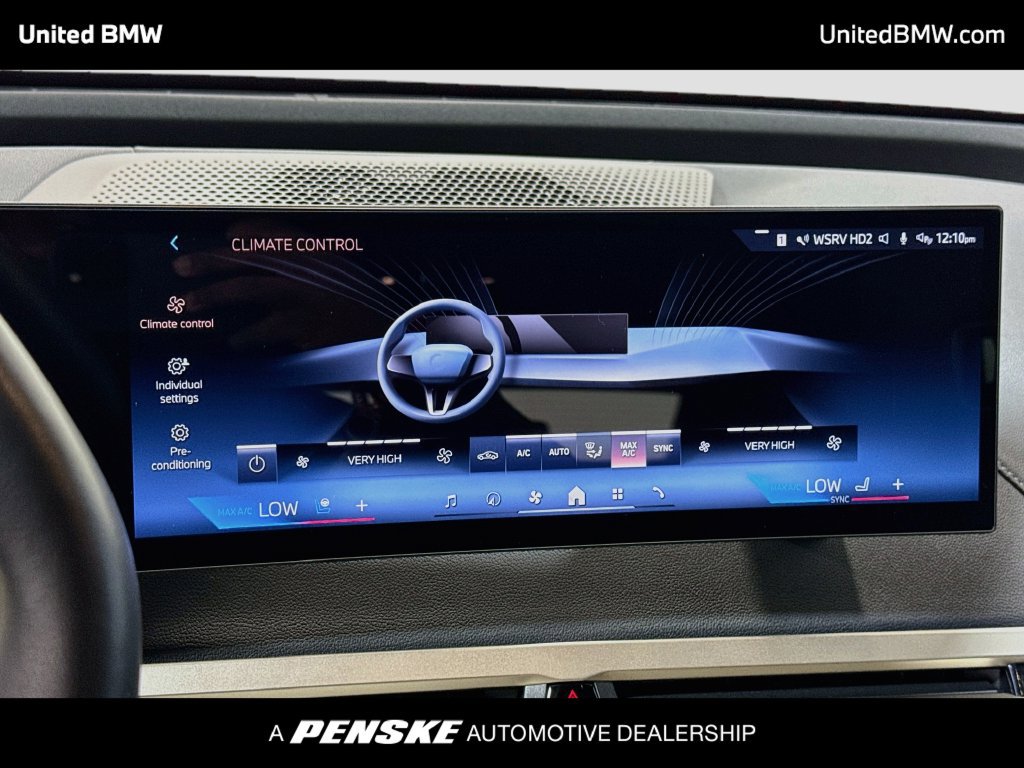 Used 2025 BMW iX xDrive50 AWD/4WD image 18