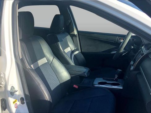 Used 2012 Toyota Camry SE FWD image 8
