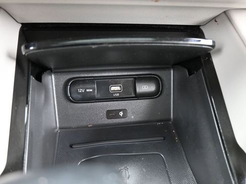 Used 2022 Kia Telluride EX w/ EX Premium Package image 28