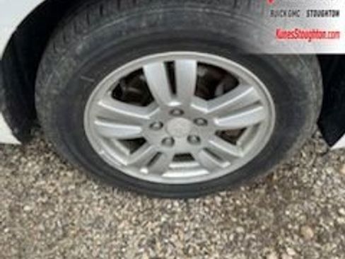 Used 2016 Chevrolet Sonic LT image 15