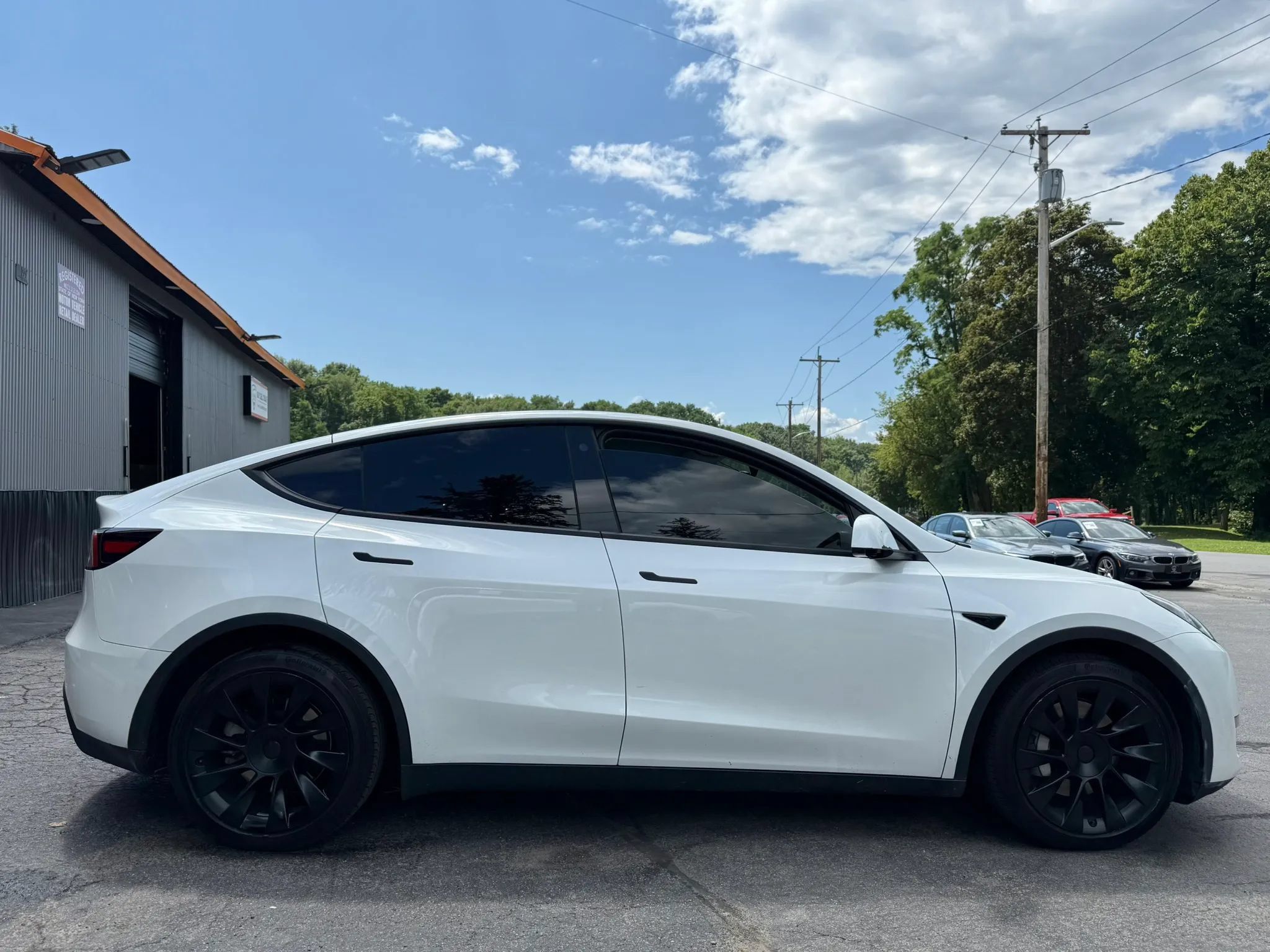 Used 2023 Tesla Model Y AWD image 7