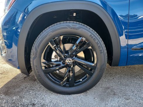 New 2026 Volkswagen Atlas Cross Sport SEL R-Line image 10