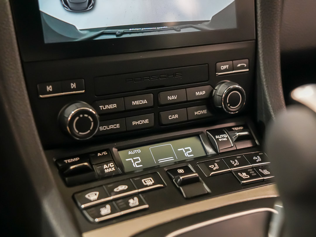 Certified 2025 Porsche 718 Cayman RWD image 29