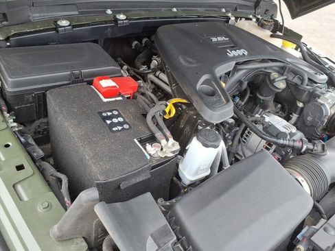 Used 2021 Jeep Wrangler Unlimited Sport image 35