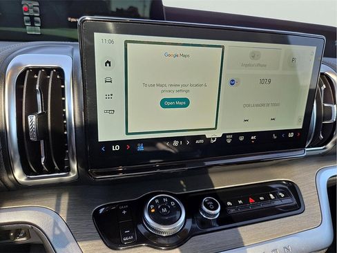 Used 2025 Ford Expedition Platinum image 19