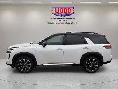 Used 2026 Nissan Pathfinder Platinum image 6