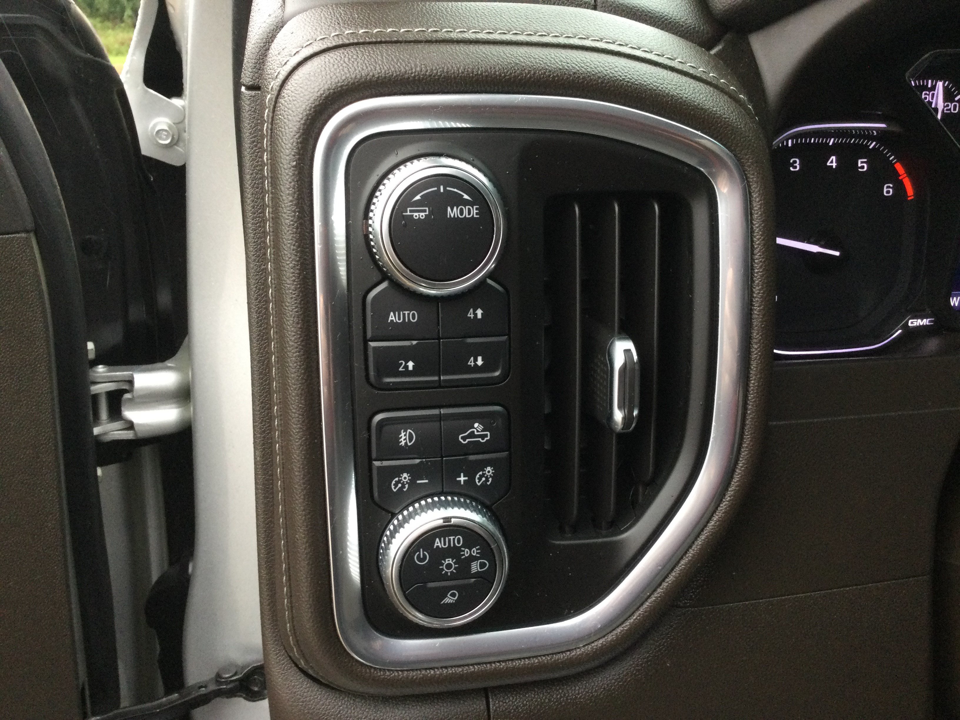 Used 2021 GMC Sierra 1500 SLT w/ SLT Premium Plus Package AWD/4WD image 11