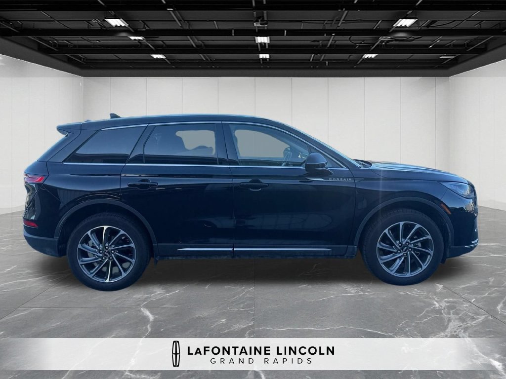 Certified 2023 Lincoln Corsair AWD w/ Equipment Group 101A image 6