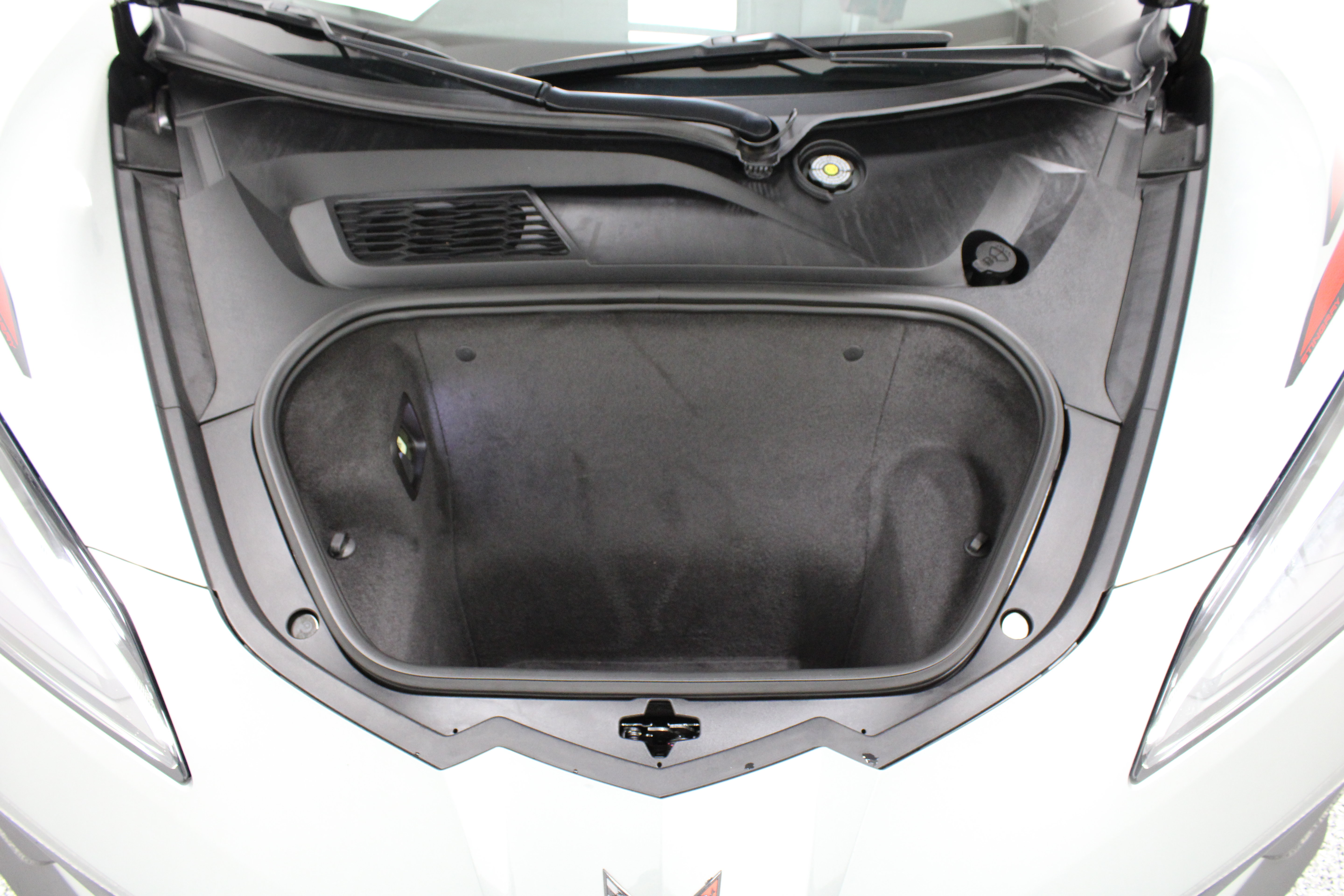 Used 2023 Chevrolet Corvette Stingray Convertible w/ Z51 Performance Package RWD image 29