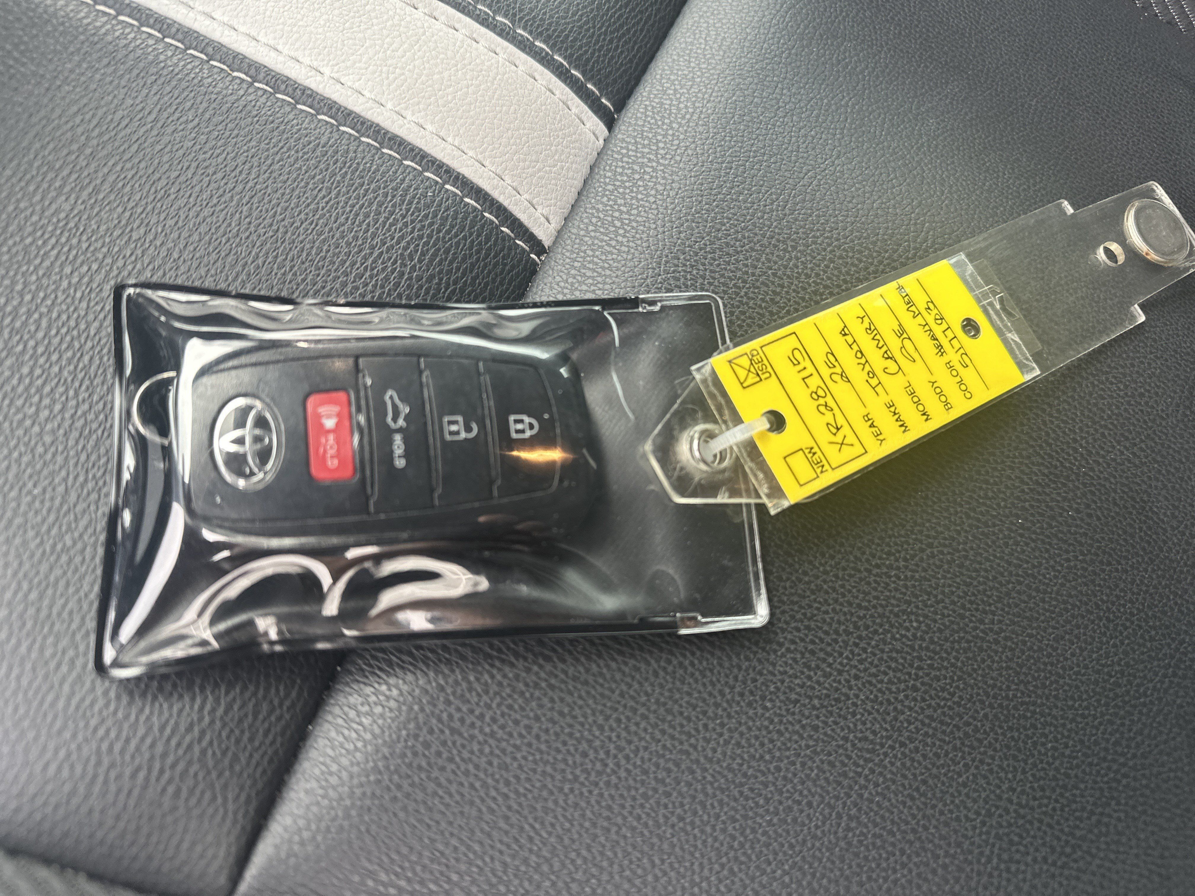 Used 2025 Toyota Camry SE w/ Convenience Package FWD image 36