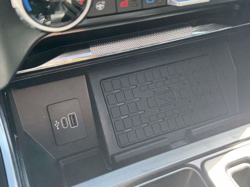 Used 2025 Ford F150 Raptor AWD/4WD image 18