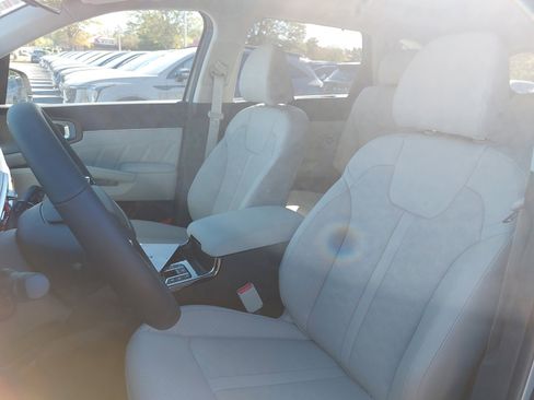 New 2026 Kia Sorento SX image 17