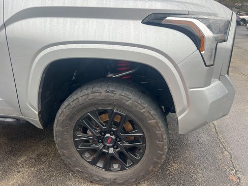 Used 2022 Toyota Tundra SR5 image 3