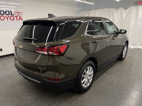 Used 2023 Chevrolet Equinox LT image 2