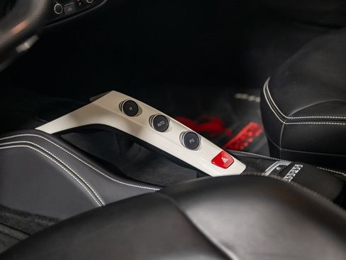 Certified 2017 Ferrari 488 GTB RWD image 38