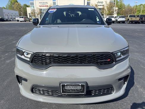Used 2024 Dodge Durango GT AWD/4WD image 2