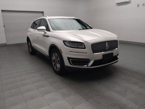 Used 2019 Lincoln Nautilus Select image 13