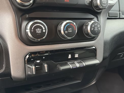 Used 2024 RAM 2500 Big Horn image 31