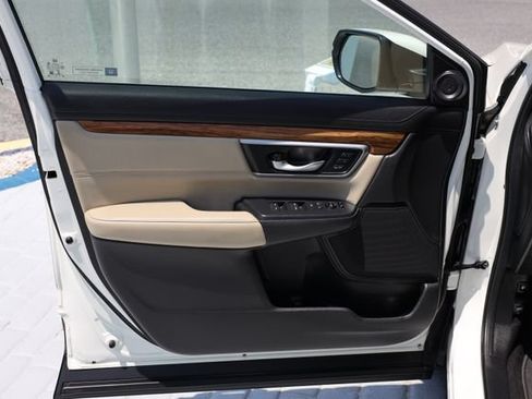 Used 2017 Honda CR-V Touring image 13