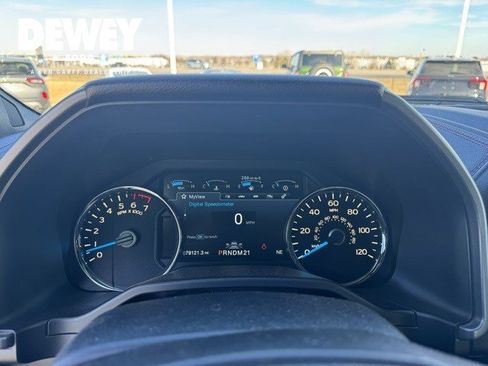 Used 2015 Ford F150 Platinum w/ Equipment Group 701A Luxury image 15