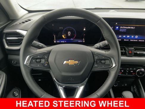 Used 2025 Chevrolet TrailBlazer LT w/ Convenience Package image 7