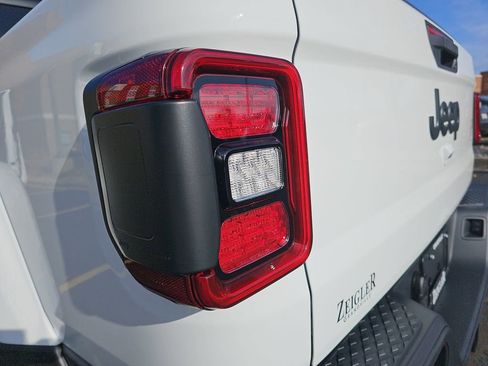 New 2026 Jeep Gladiator Willys image 33