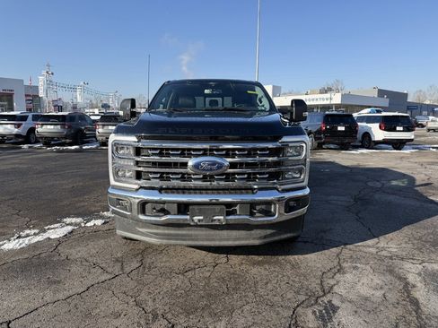 Used 2024 Ford F250 Lariat image 2