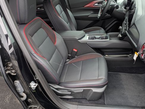 Used 2025 Chevrolet Equinox EV RS image 20