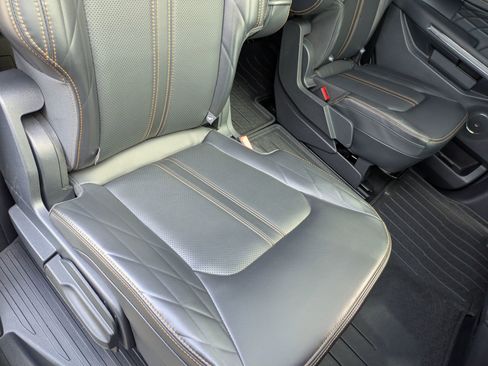 Certified 2024 Ford Expedition Platinum image 37