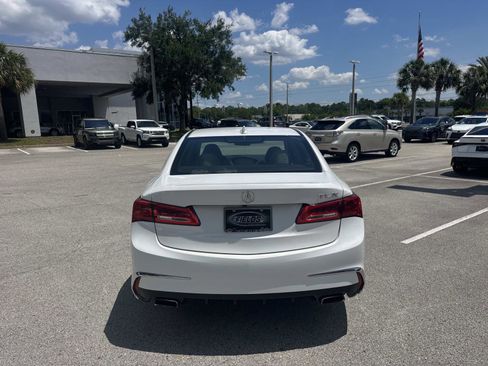 Used 2018 Acura TLX V6 FWD image 4
