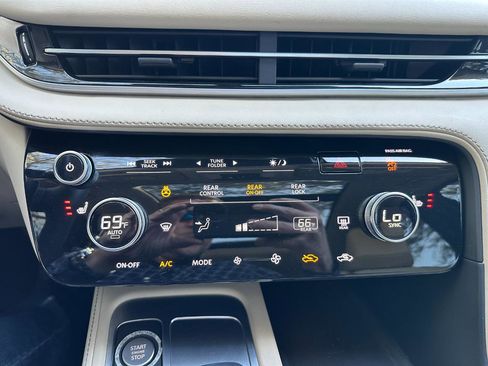 Used 2024 INFINITI QX60 Pure image 45