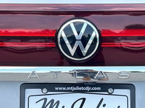 Used 2025 Volkswagen Atlas Cross Sport SE FWD image 12