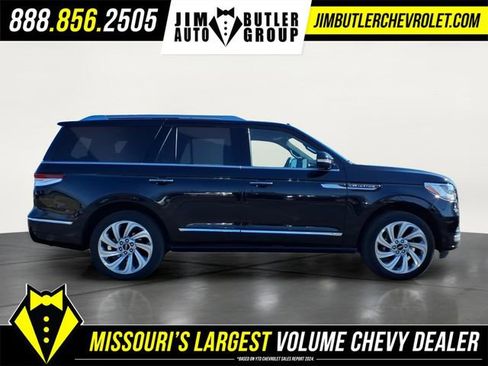 Used 2024 Lincoln Navigator Reserve AWD/4WD image 4