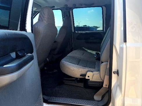 Used 2006 Ford F250 XLT image 11