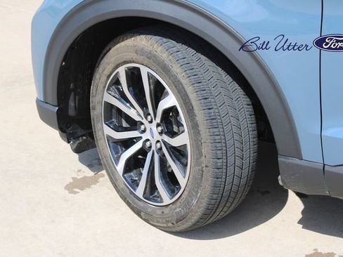 Used 2025 Ford Explorer ST-Line w/ Premium Package image 9