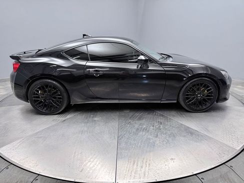 Used 2019 Toyota 86 RWD image 4