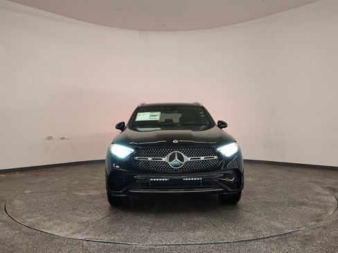 Used 2026 Mercedes-Benz GLC 300 image 5