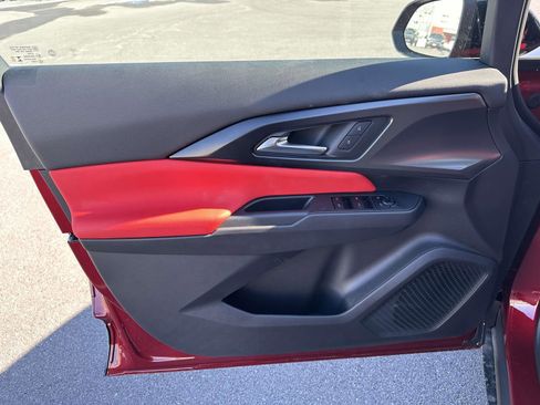 New 2025 Chevrolet Equinox EV RS image 9