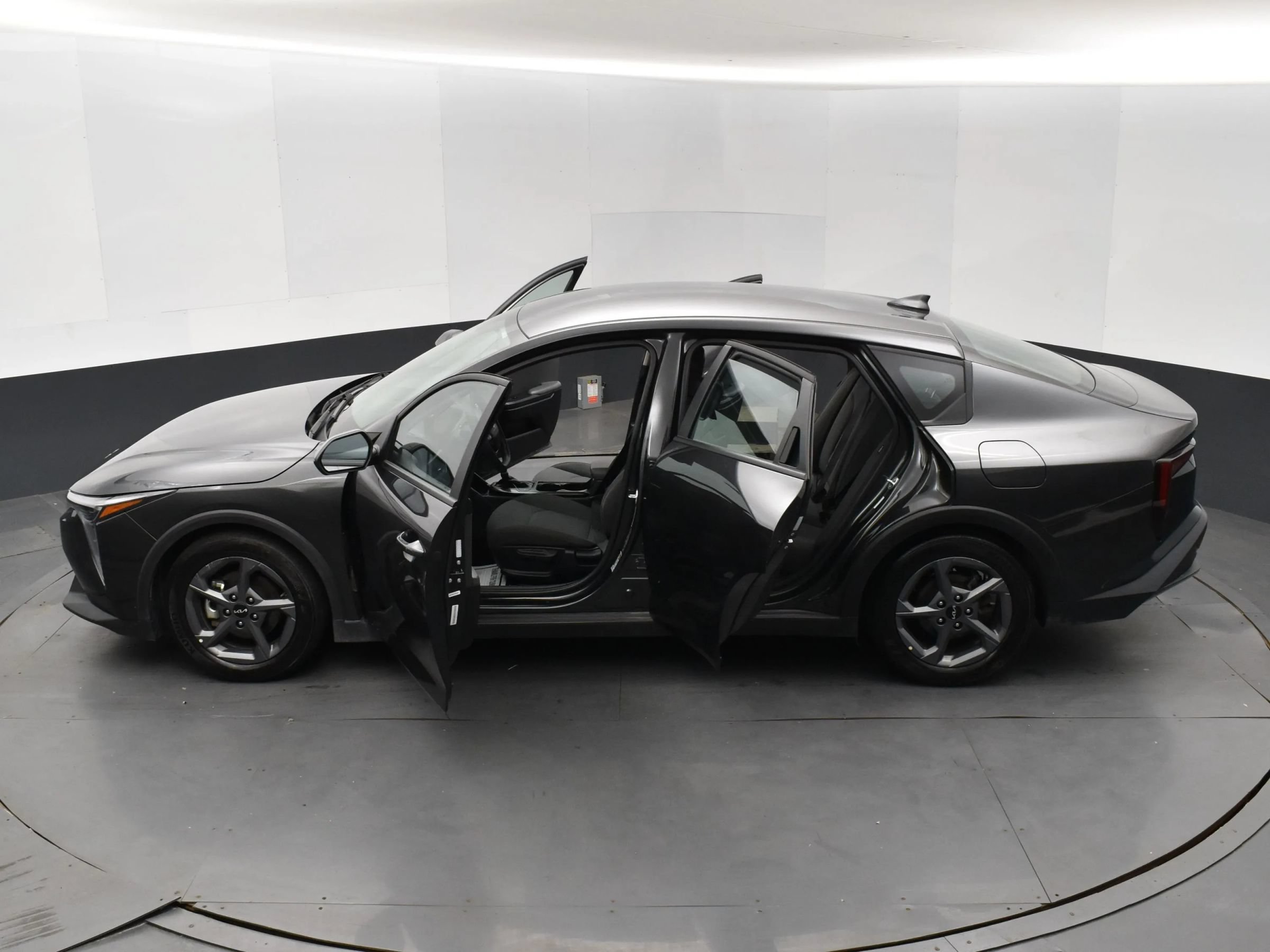 Used 2025 Kia K4 FWD image 7
