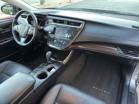Used 2014 Toyota Avalon Limited image 58